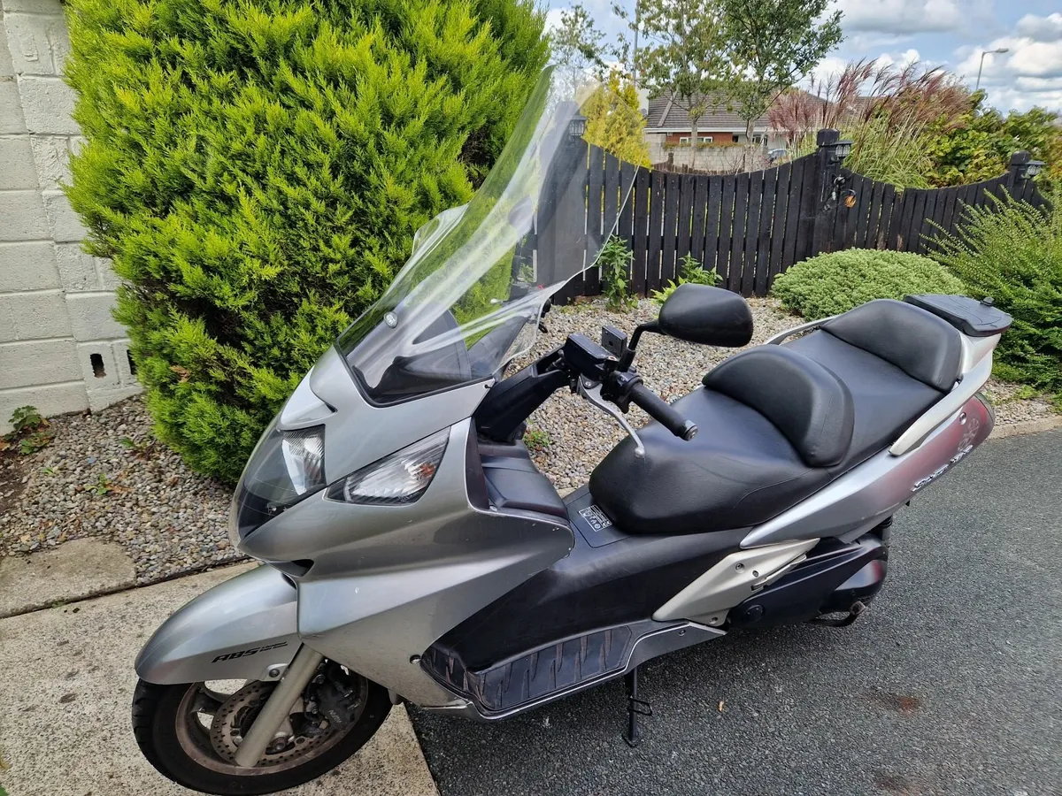 2012 Honda Silverwing 600 - Image 3