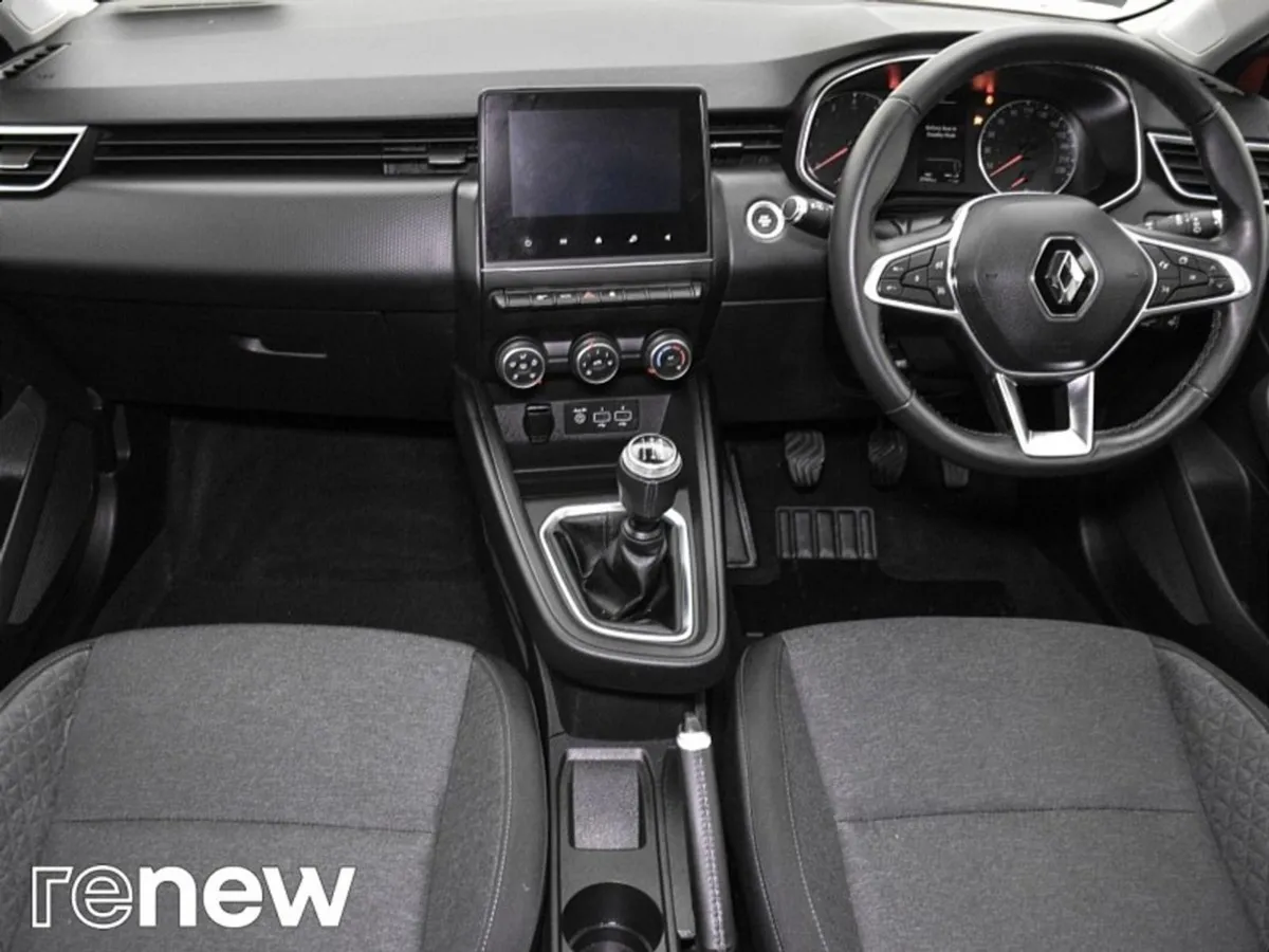 Renault Clio Iconic TCe 100 My19 - Image 2