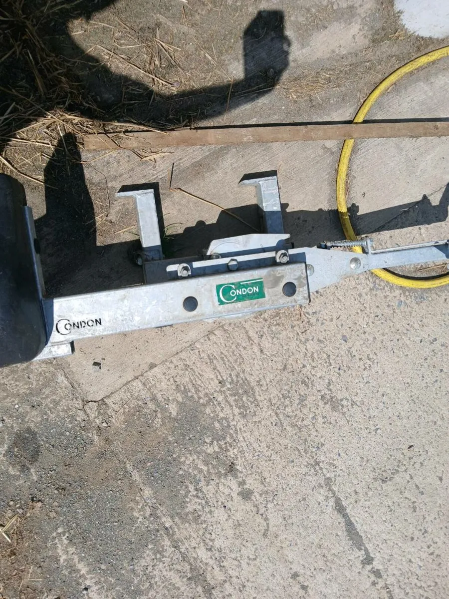 Condon Head Scoop - Image 1