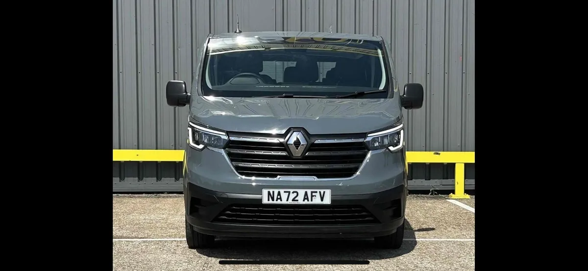 2023 RENAULT TRAFIC LWB 9 SEATER 2.0 - Image 2