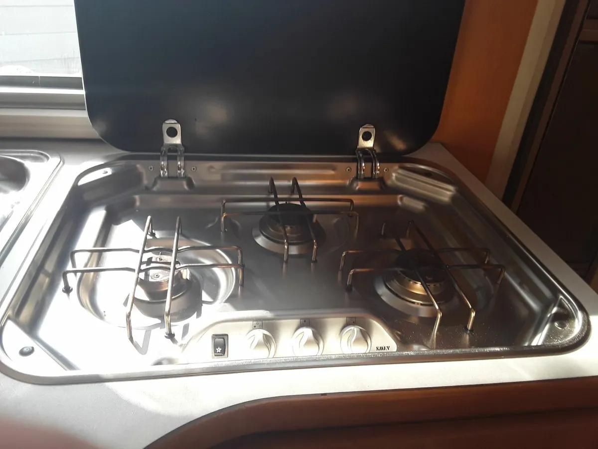 Motorhome - Image 2