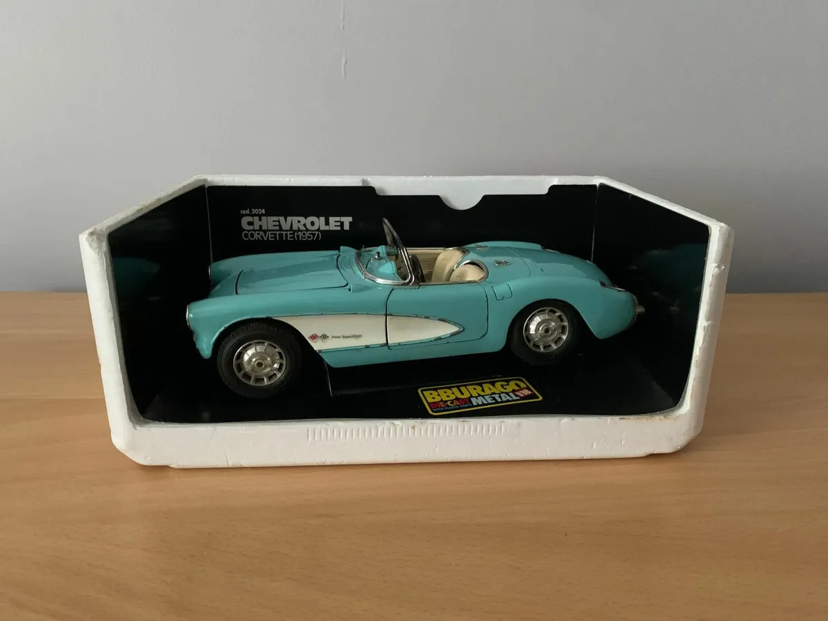 Burago Chevrolet Corvette (1957) - Image 4