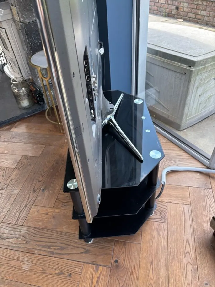 TV Stand - Image 4