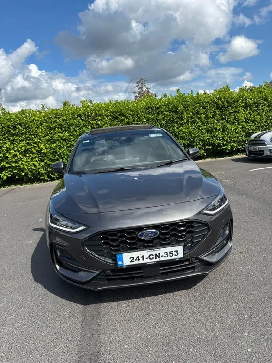 2024 Ford Focus ST Line X pan Roof Automatic - Image 1