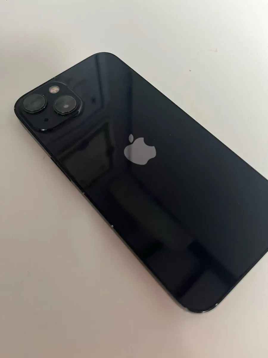 iPhone 13 - Image 1