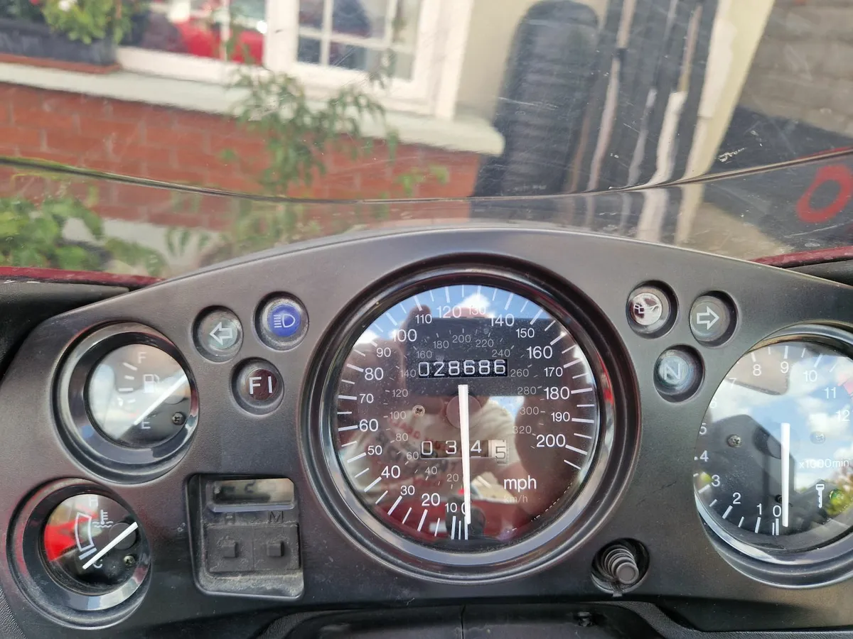 2000 Honda Blackbird CBR1100xx EFi - Image 4