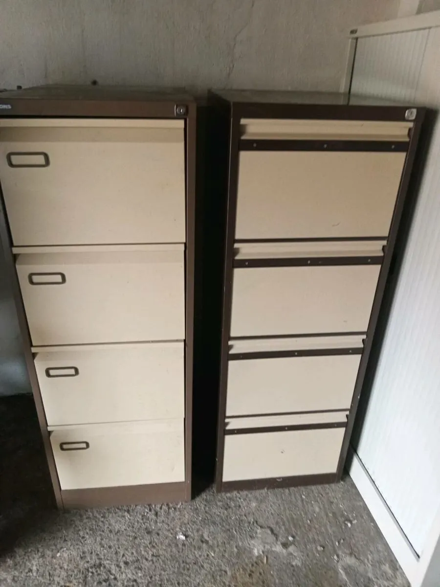 Filing Cabinets & Tambers - Image 1