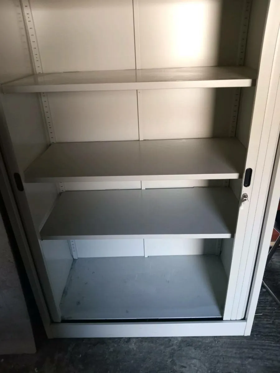 Filing Cabinets & Tambers - Image 2