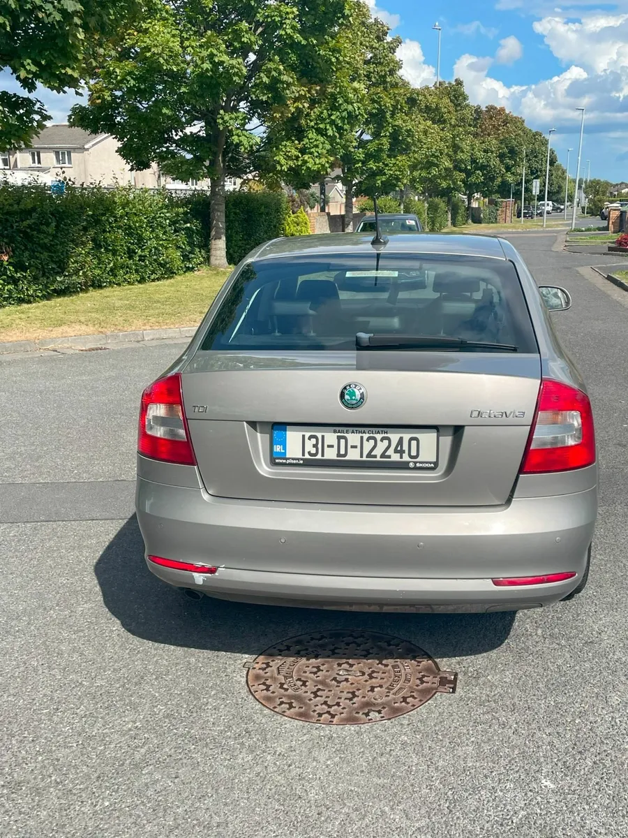 Skoda Octavia 2013 Exclusive 1.6tdi 105HP - Image 2