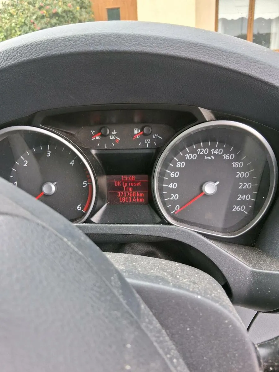 Car - Image 2