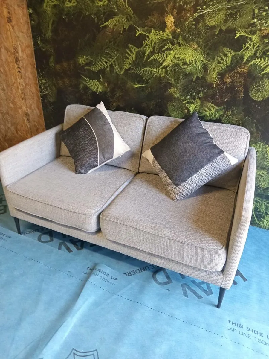 Sofa 3 + 2 - Image 1