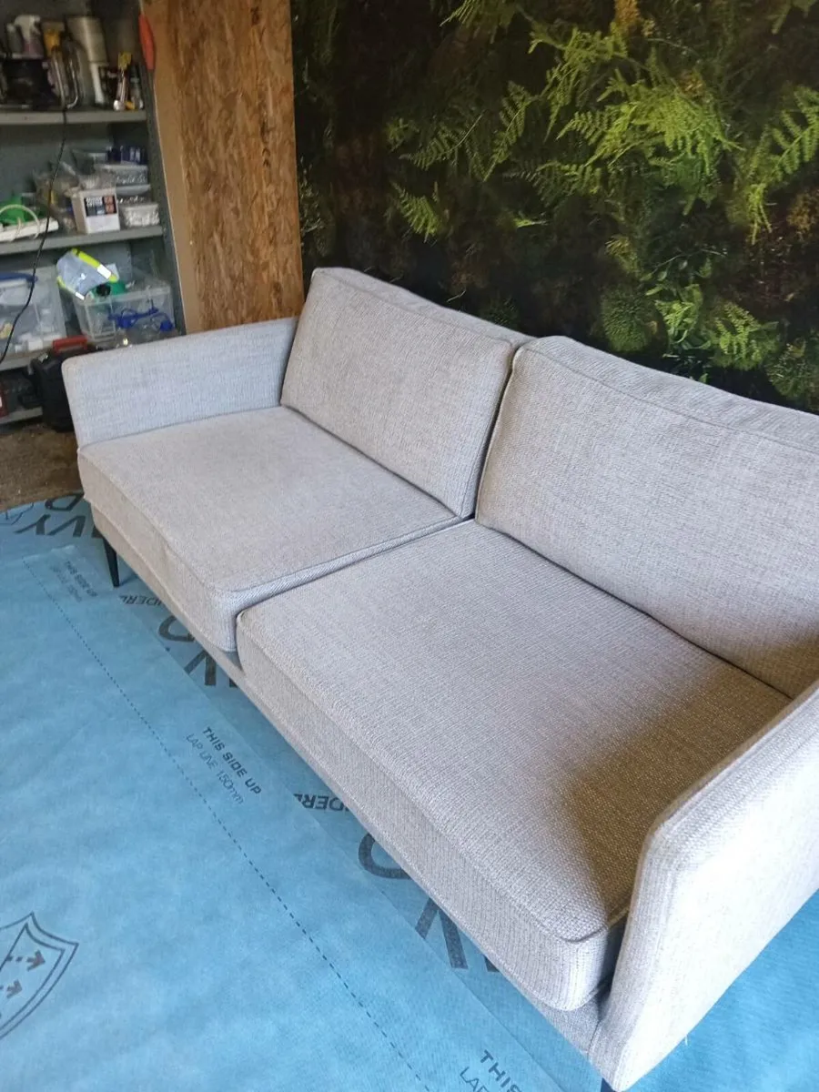 Sofa 3 + 2 - Image 2