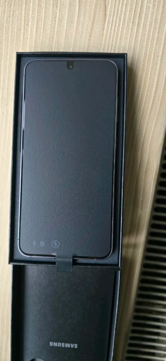Brand new Samsung S24 - Image 3