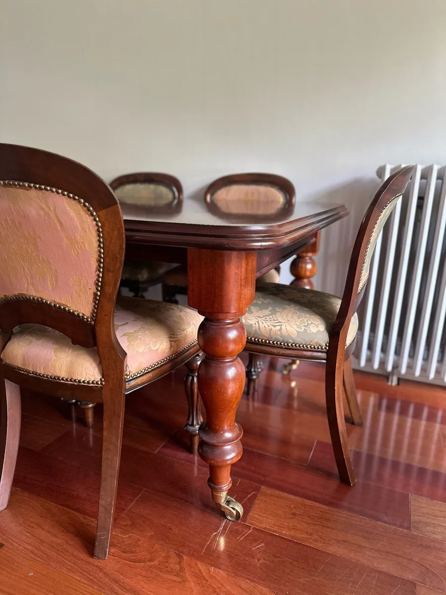 Victorian-Style Dining Set – Seats 10 - Image 3