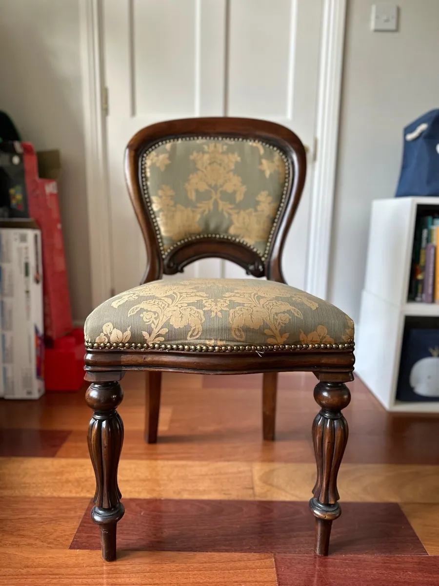 Victorian-Style Dining Set – Seats 10 - Image 4