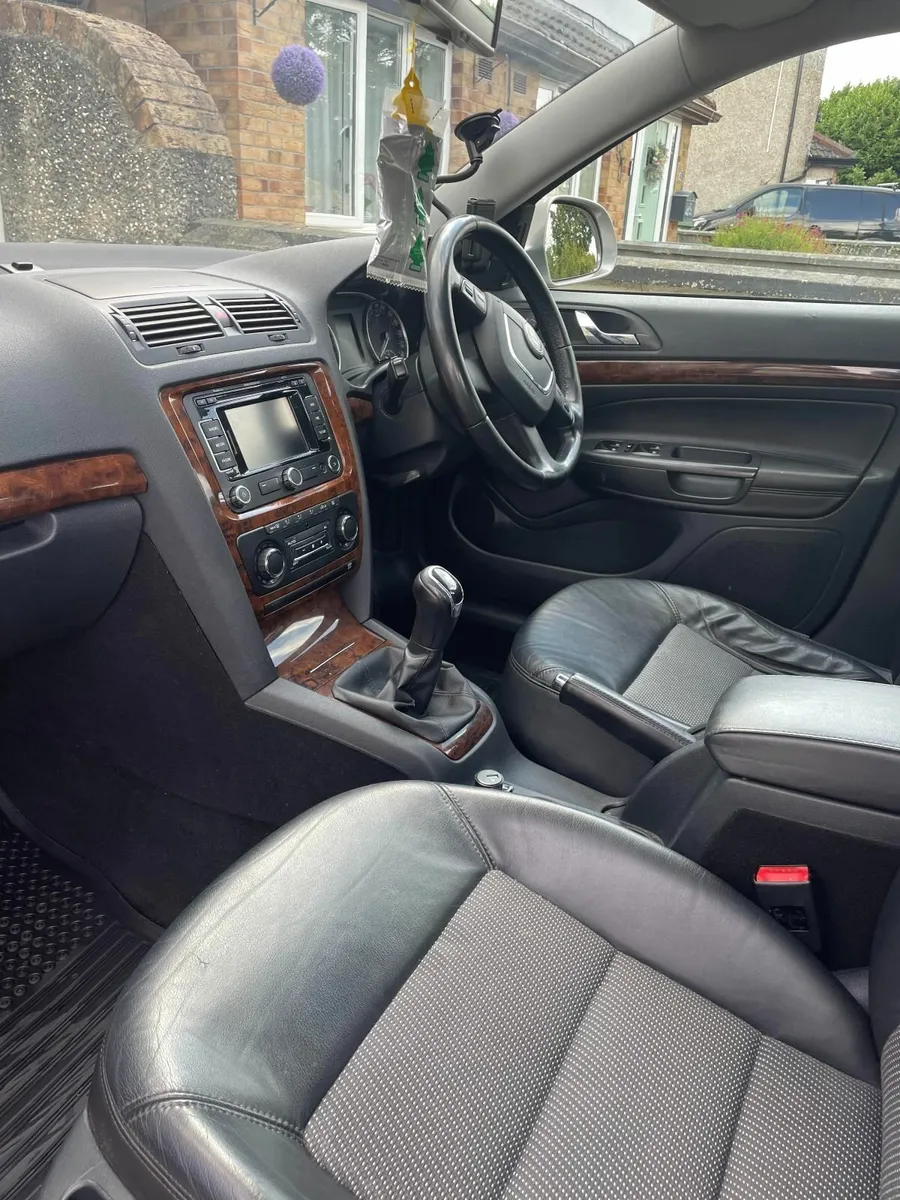 Skoda Octavia 2013 Exclusive 1.6tdi 105HP - Image 4