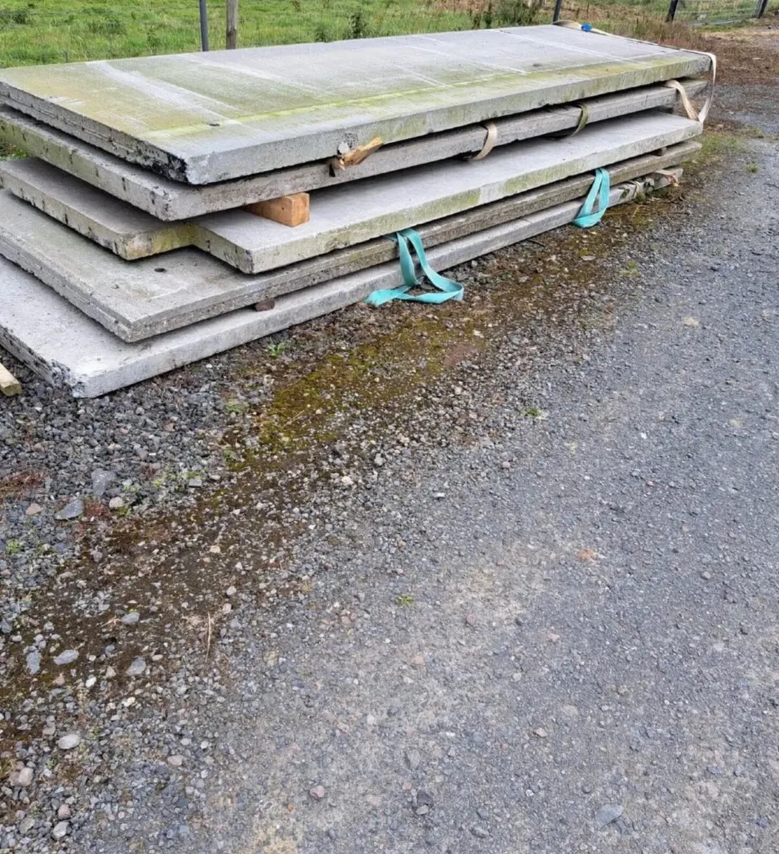 Precast concrete slabs