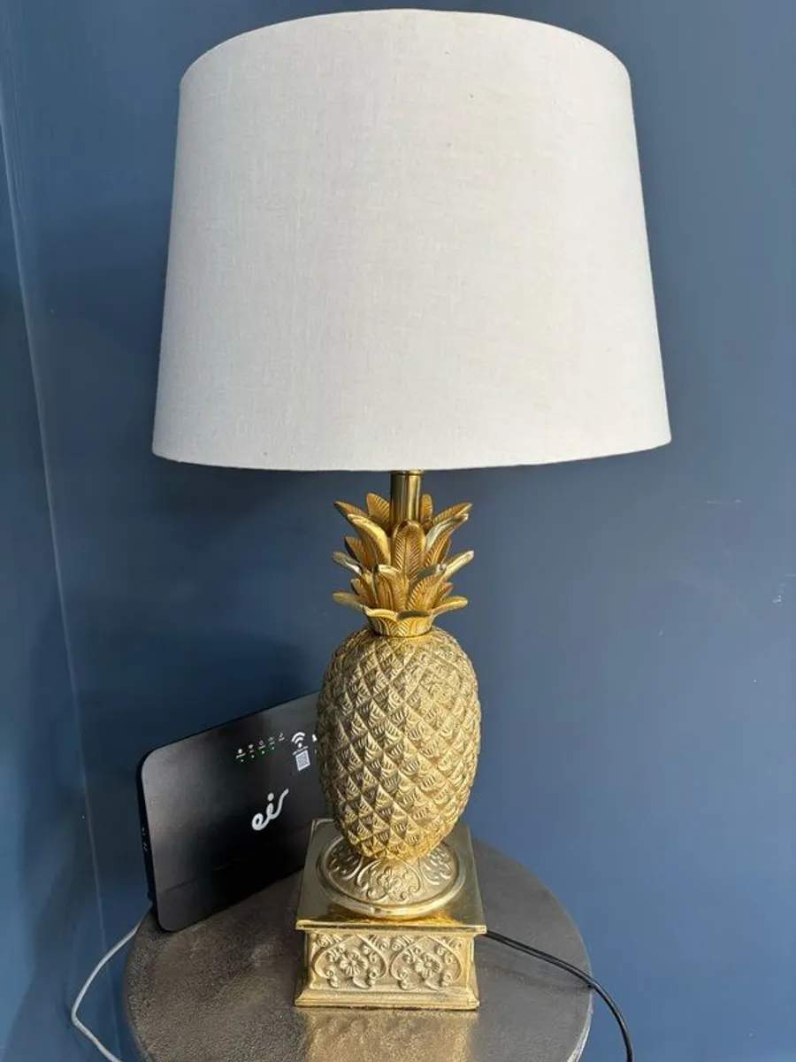 Pineapple Lamp can be sold with or without the table - Image 1