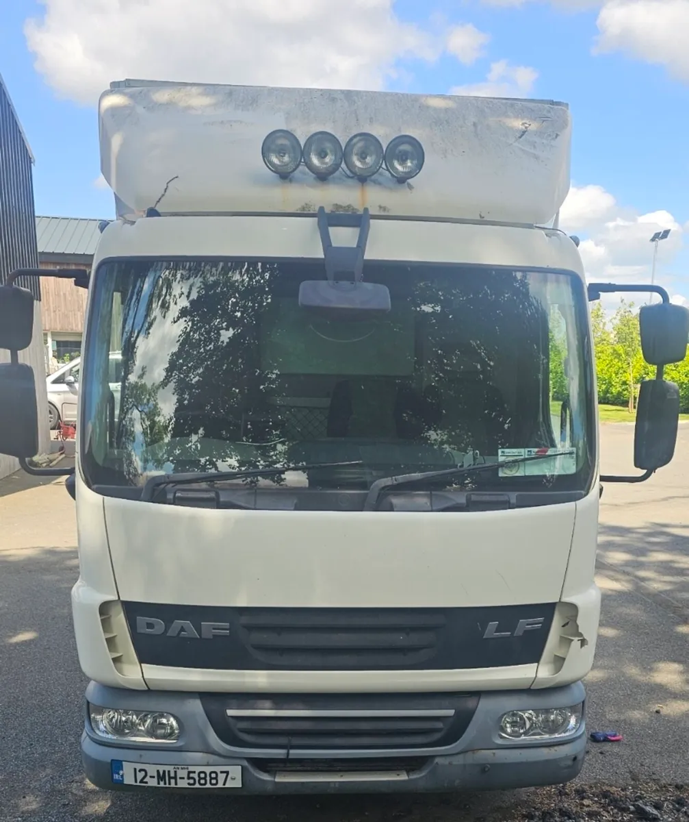 Horse lorry - Image 1