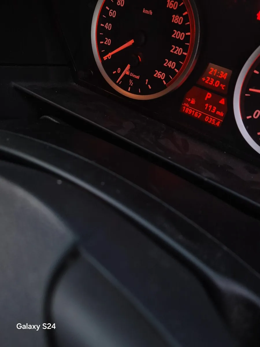 BMW 5-Series 2004 - Image 4