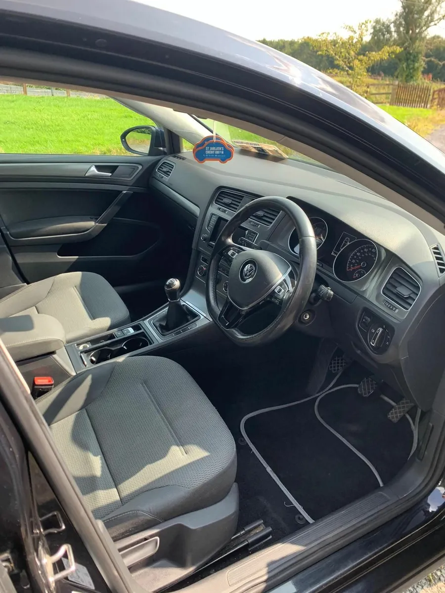 2013 VW Golf 1.6 TDI Bluemotion - Image 2