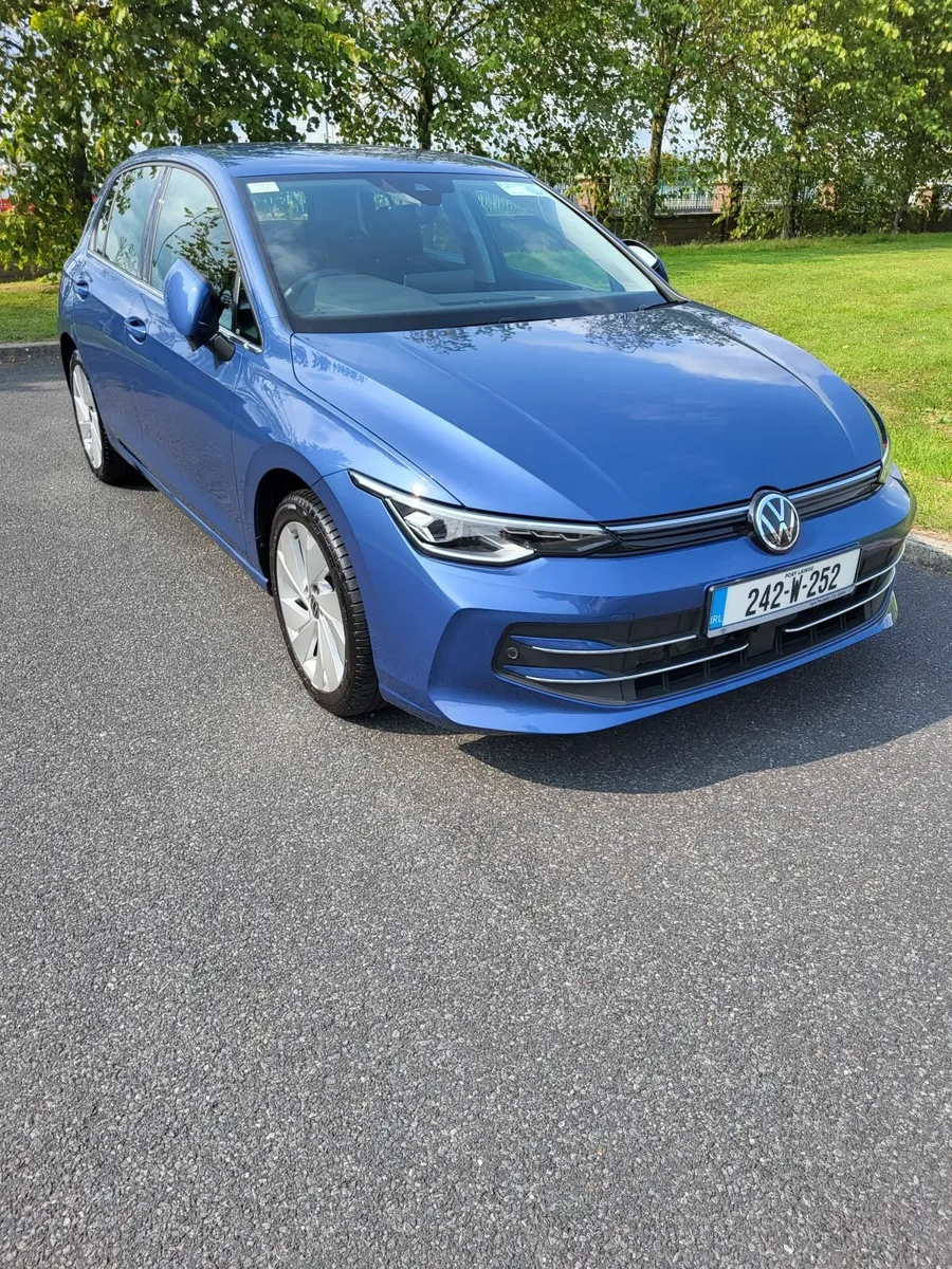 Volkswagen Golf 2024 - Image 2