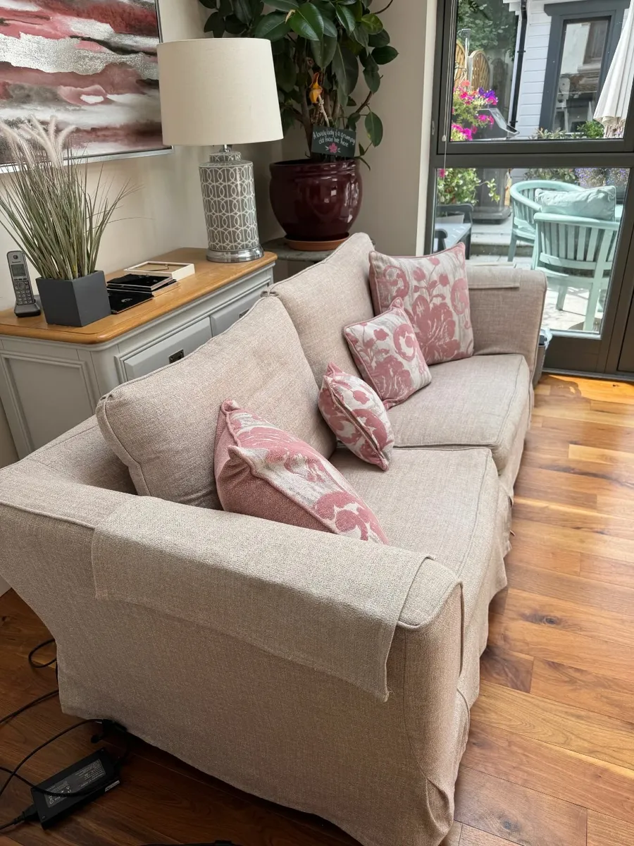 Orior Couches - Image 1