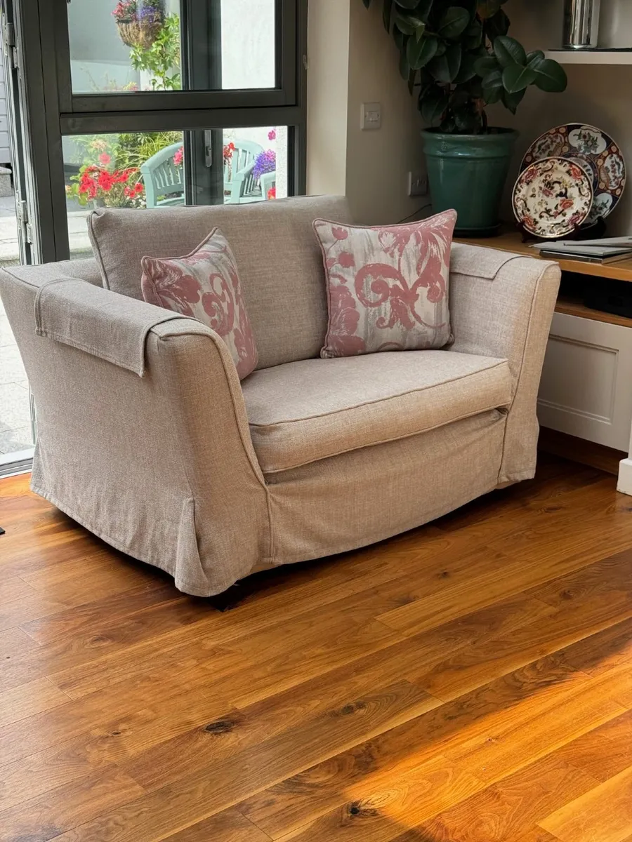 Orior Couches - Image 2