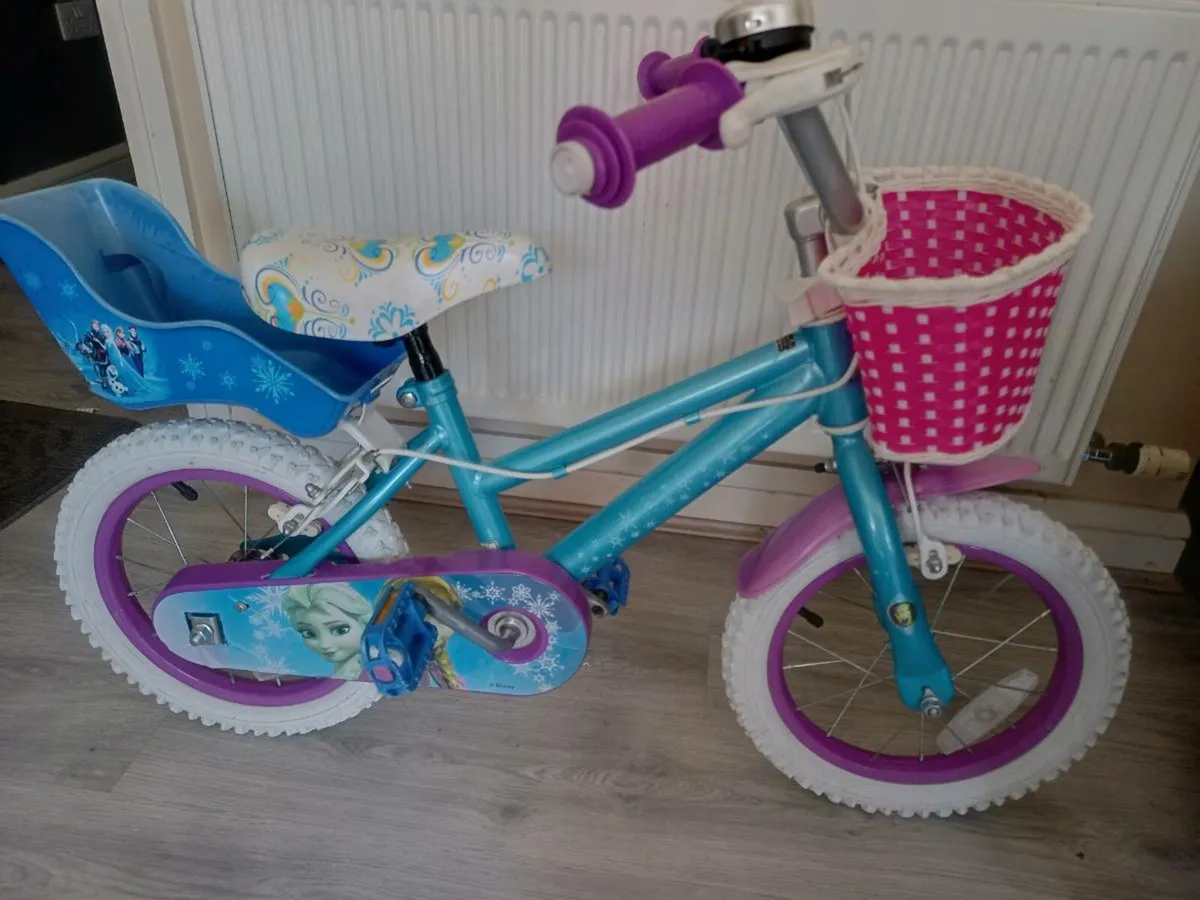 Kids frozen bike size 14 inch wheels. - Image 2