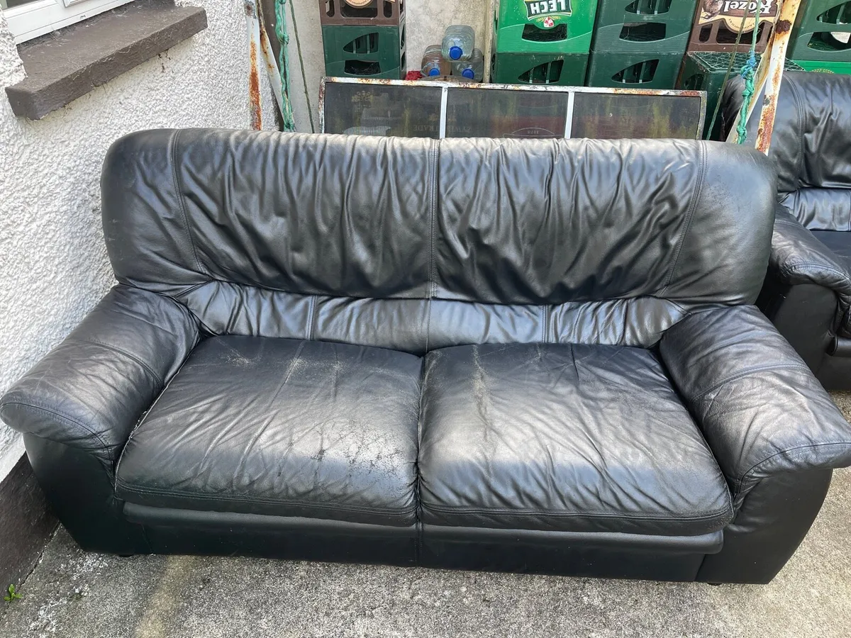 Leather couch and armchair - Image 1