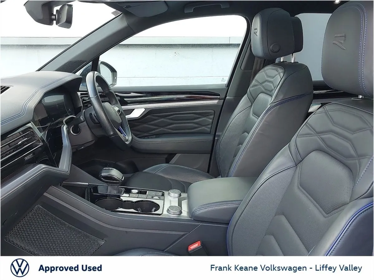 Volkswagen Touareg R 3.0tsi Phev 462BHP 4M  now I - Image 4