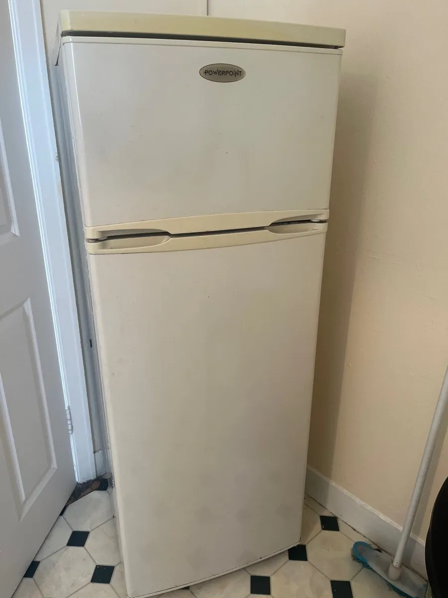 Kitchen Appliances and television for sale - Image 4