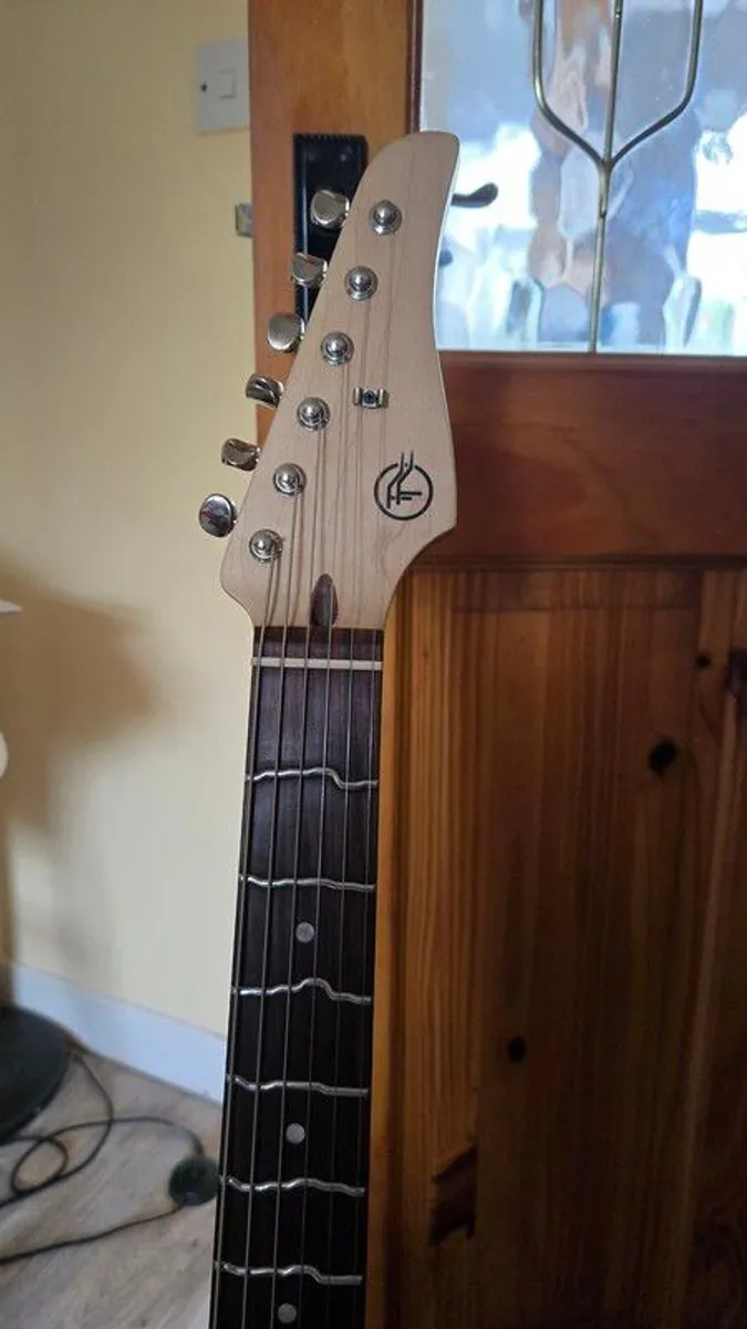 True Temperament Custom Built Modern Stratocaster - Image 4