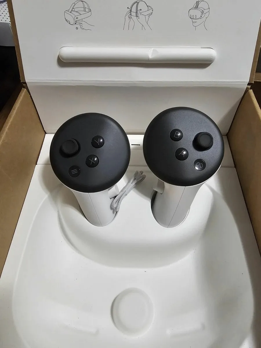 Meta Quest 3 512GB VR Headset - Image 2