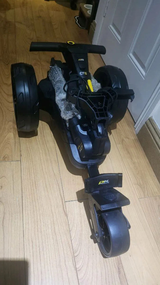 Powakaddy CT6 GOLF TROLLEY - Image 2