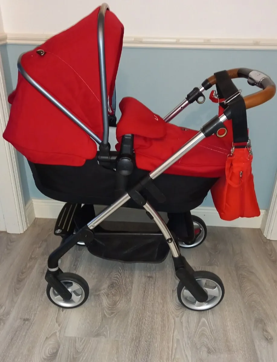 Silver Cross pram - Image 1
