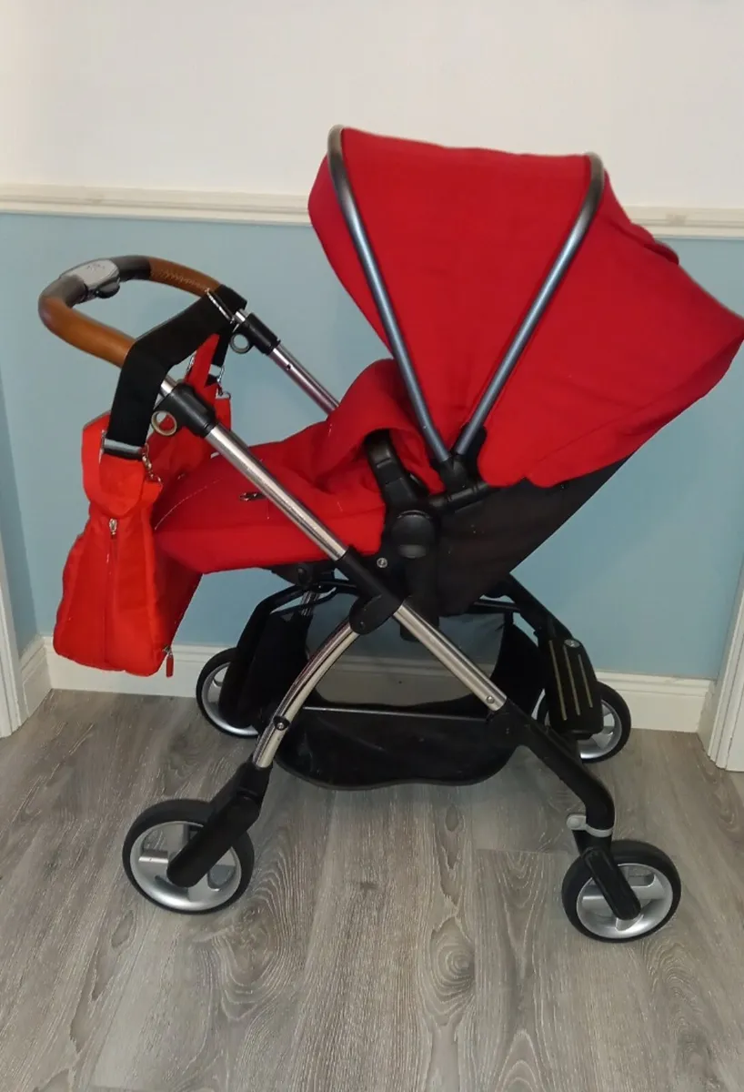 Silver Cross pram - Image 2