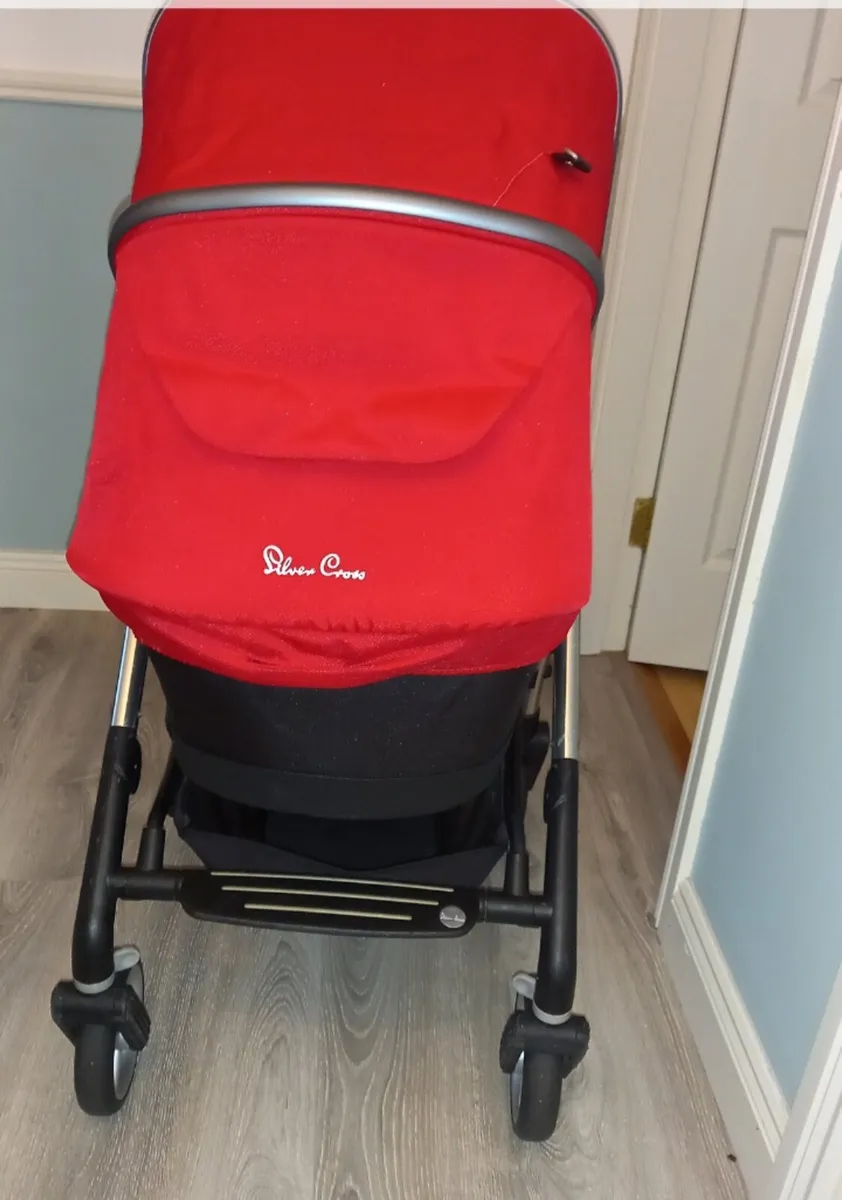 Silver Cross pram - Image 4