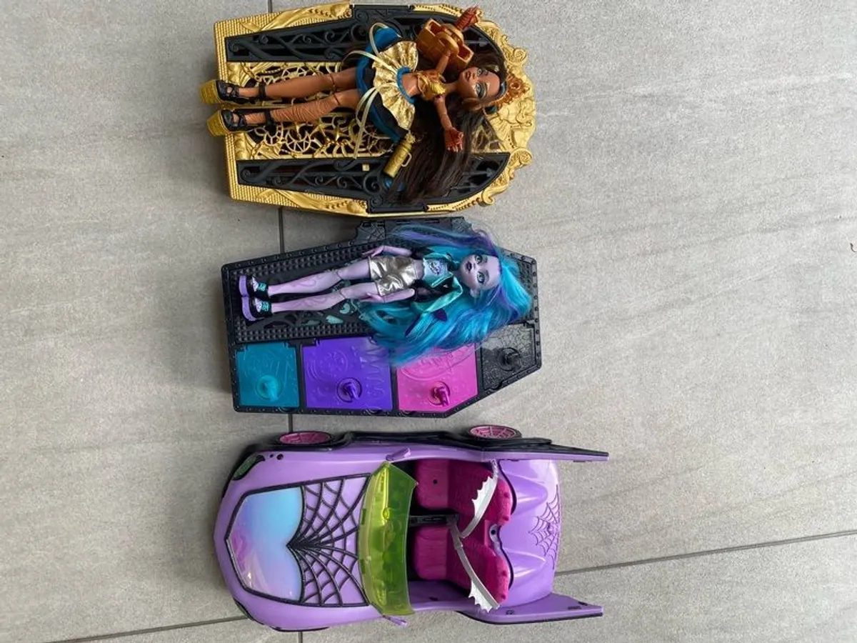 Monster High Bundle - Image 1