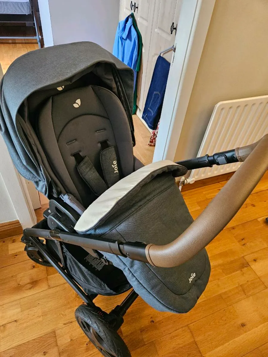 Joie chrome delux 3 in1 Buggy - Image 1