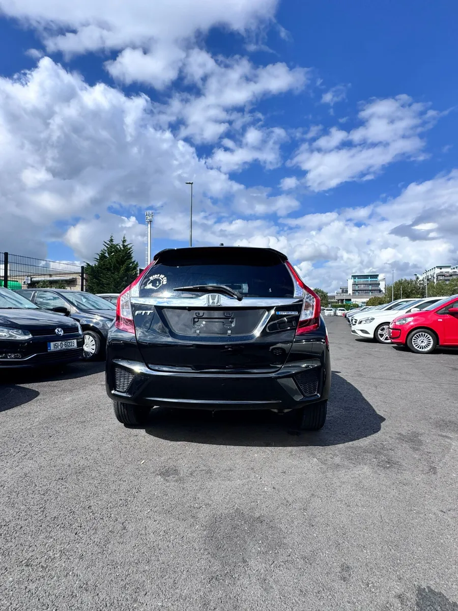 Honda Fit 2014 hybrid - Image 10