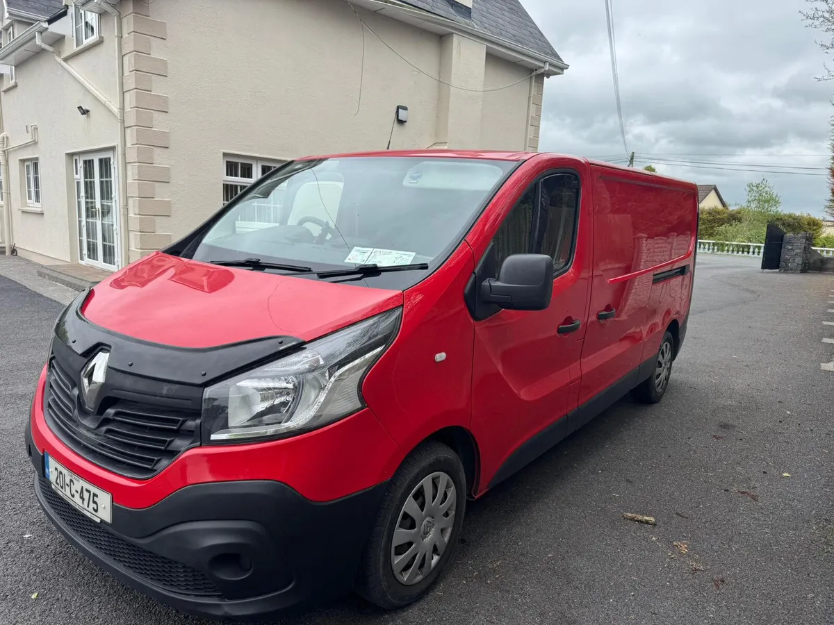 Renault Trafic 2020 lwb tested 11/25 - Image 3