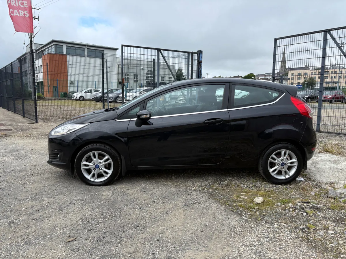 Ford Fiesta 2015 *LOW KMS* - Image 4