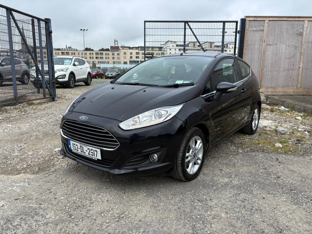 Ford Fiesta 2015 *LOW KMS* - Image 3