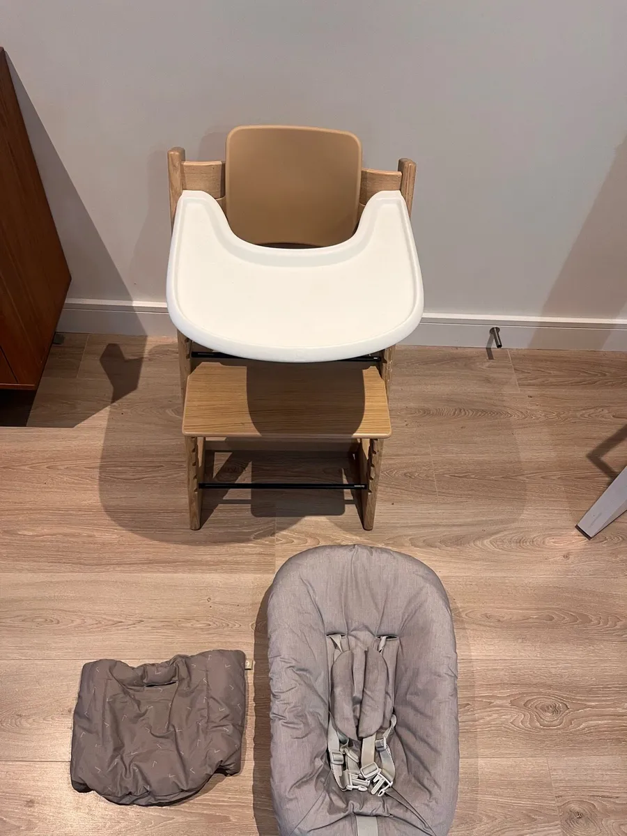 Stokke high chair with newborn insert - Image 2