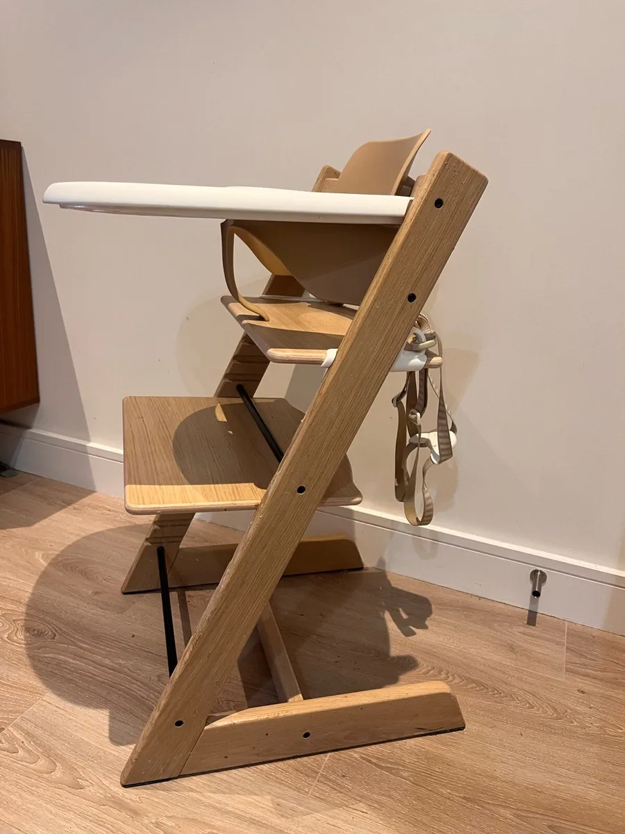 Stokke high chair with newborn insert - Image 3