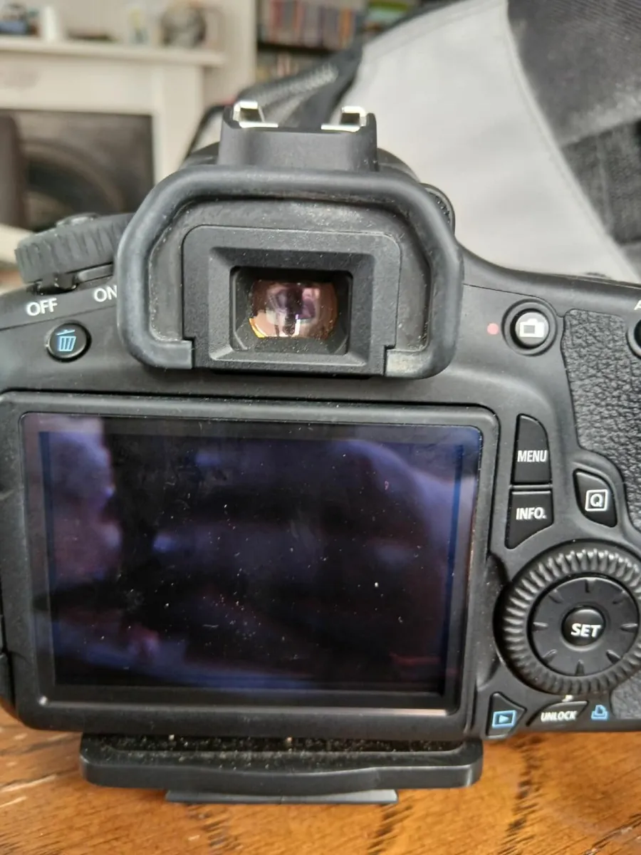 Canon Camera & Lenses - Image 4