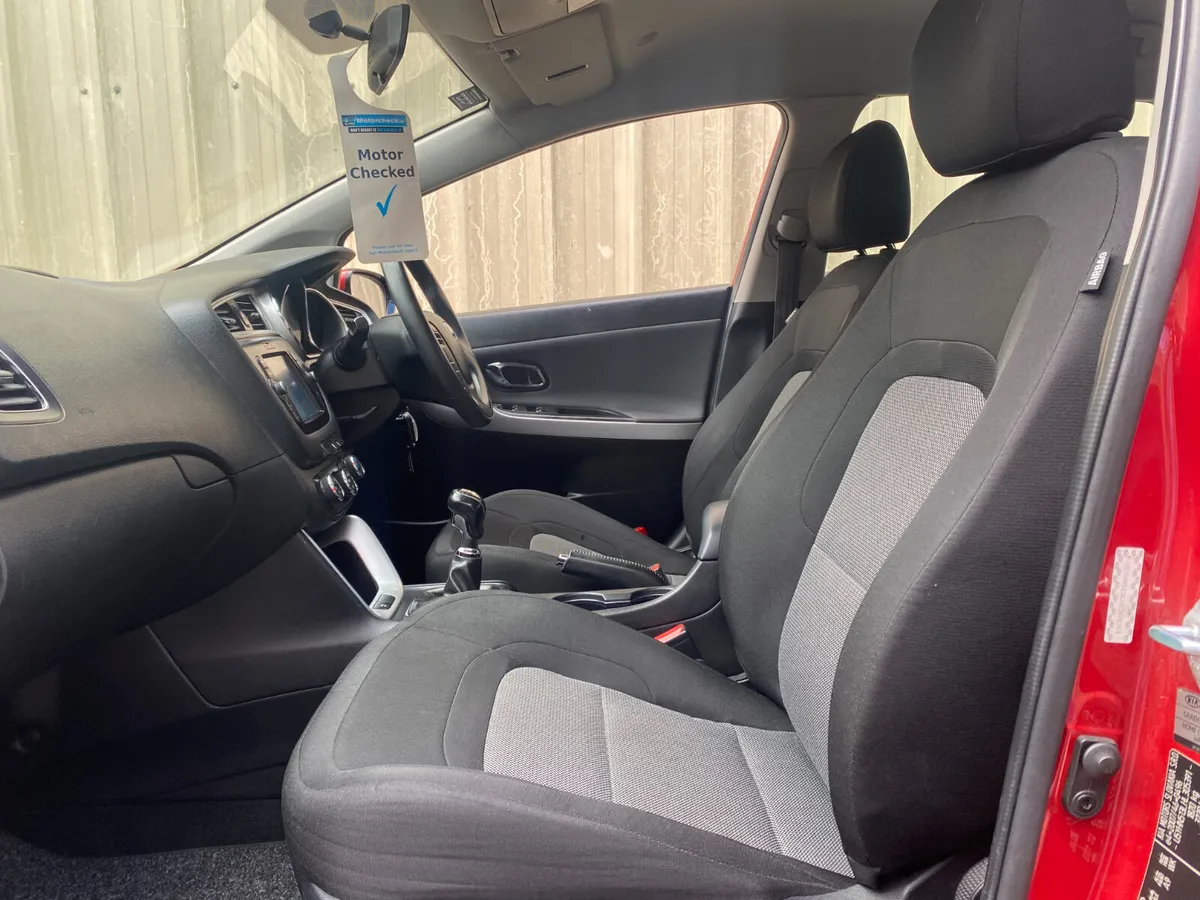 Kia Ceed 2017///SAT NAV//CAMERA//SERVICE HISTORY - Image 4