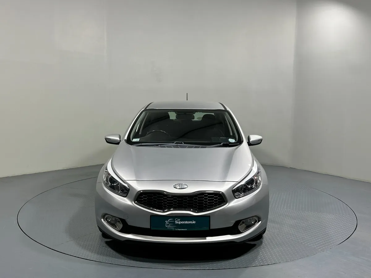 Kia Ceed 1.6 EX 141 (2014) - Image 2