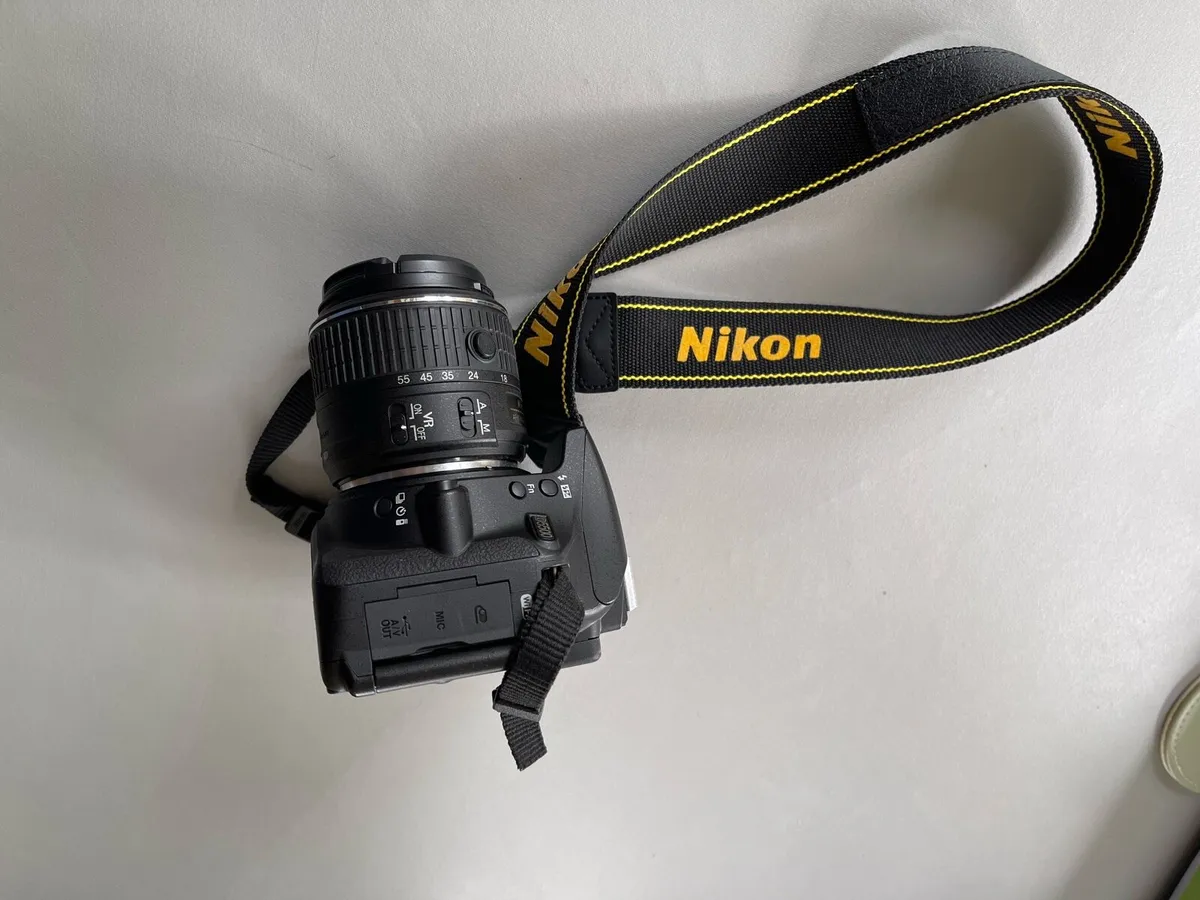 Nikon D5500 DSLR Camera Kit - Image 3